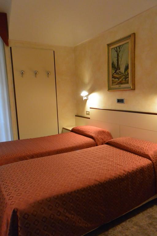 Le Petit Hotel Turin Exterior photo