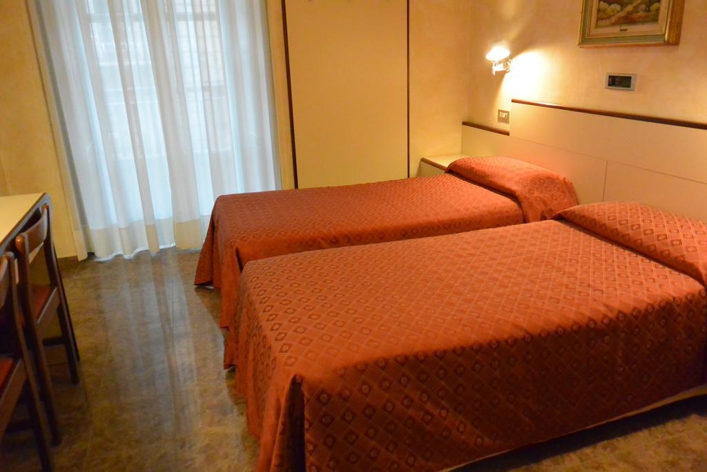 Le Petit Hotel Turin Exterior photo