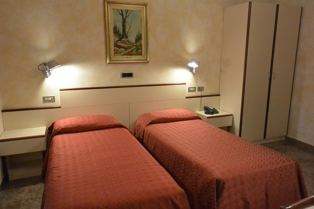 Le Petit Hotel Turin Exterior photo