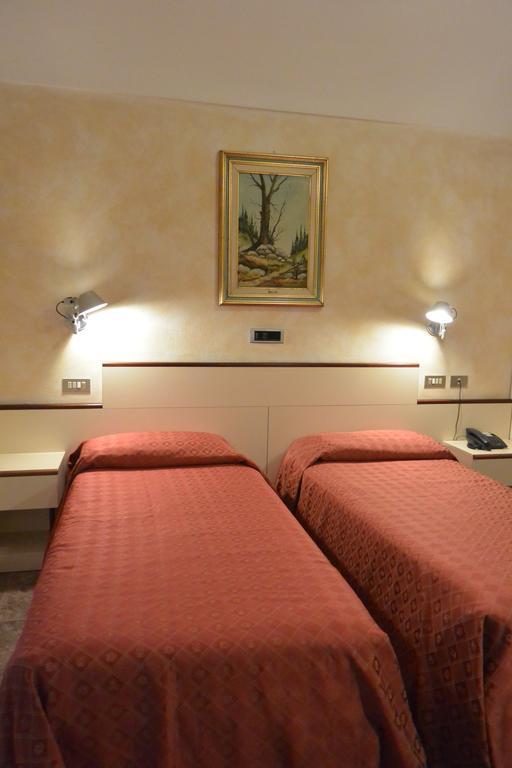 Le Petit Hotel Turin Exterior photo